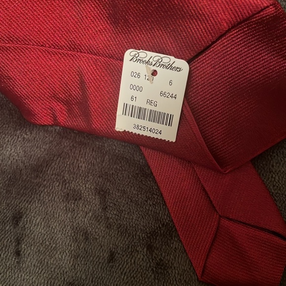 Brand New Brooks Brothers Tie Slim - Picture 2 of 6